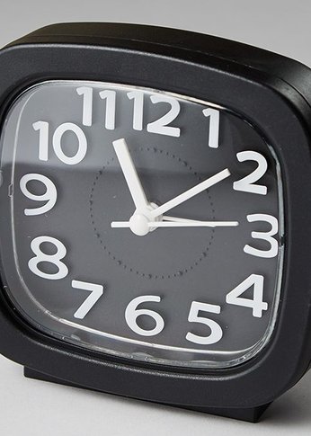 Будильник Delta DT8-0001 8.5*4.6*8.6см (черный)