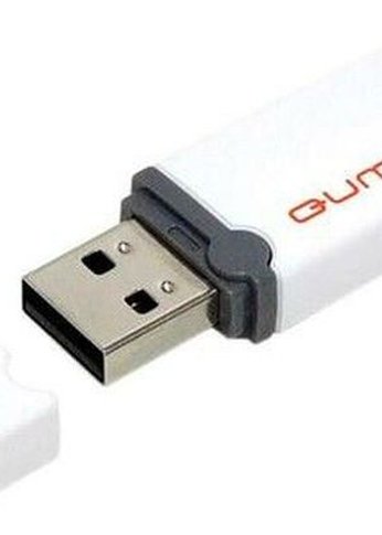 Флеш диск 16Gb Qumo Optiva 02 White [QM16GUD-OP2-white] USB 2.0