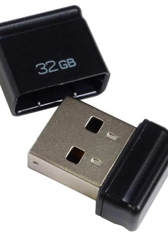 Флеш диск 32GB Qumo NANO QM32GUD-NANO-B USB 2.0 черный