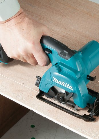 Пила циркулярная Makita HS301DWAE (ручная)